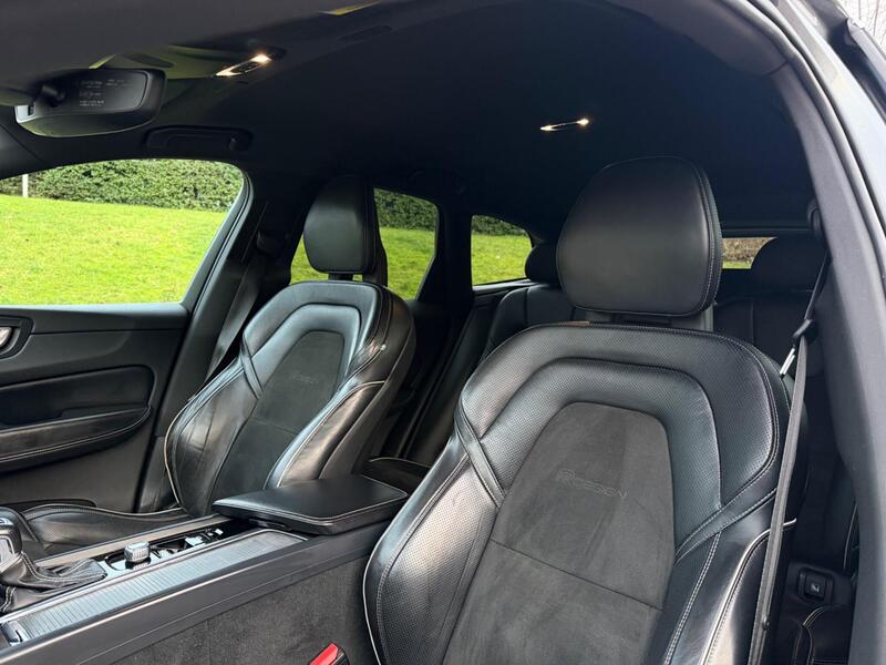 5bd8116f4224435e877784563da5b875